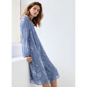 Wilfred Midi Daydreamer Dress from Aritzia